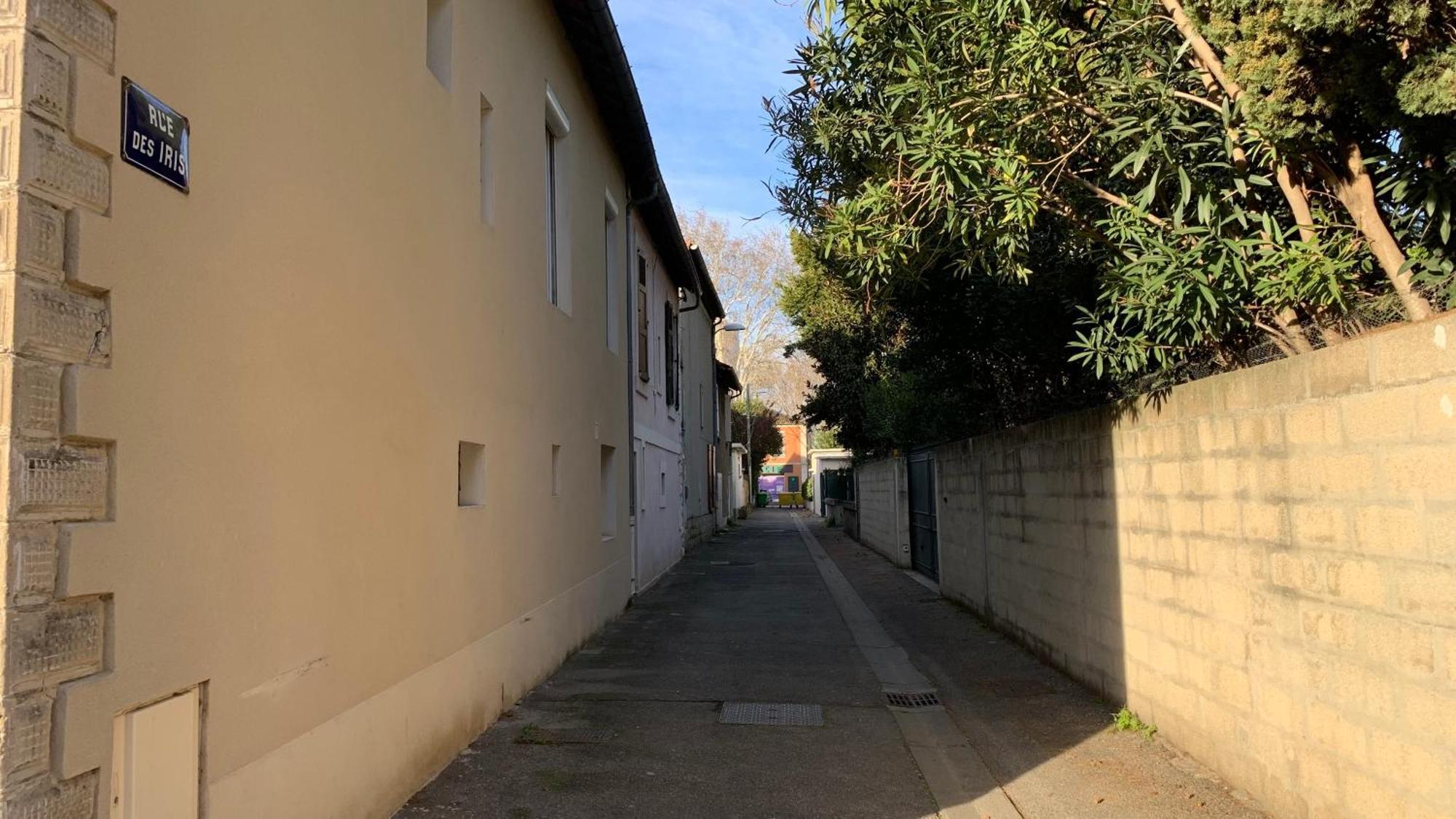 Ferienwohnung Au Calme De L'Iris - Clim - Garage - Wifi - Tramway Avignon Exterior foto